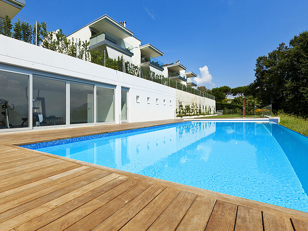 Revestimiento de piscina realizado por la empresa Cantitec de Granada