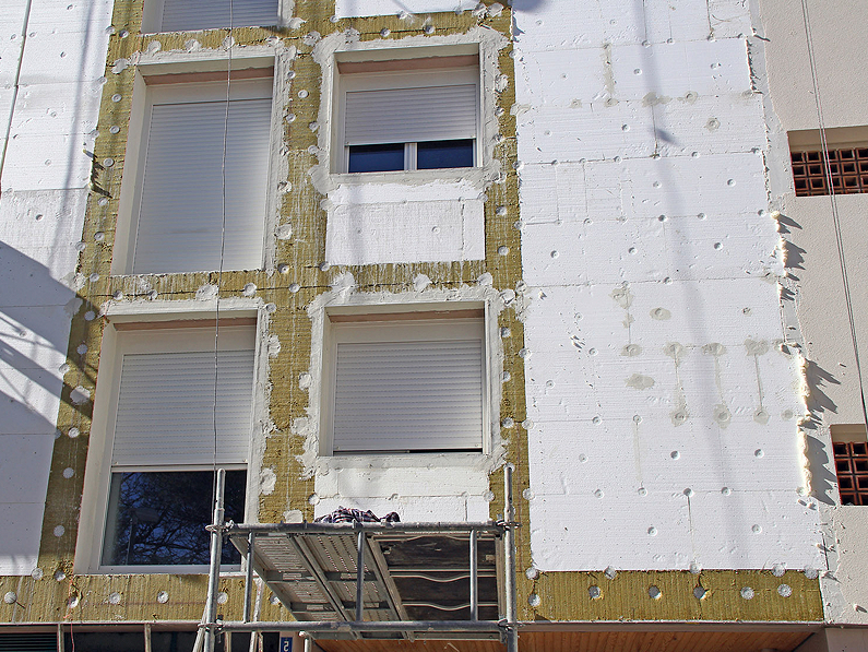 Aislamiento en fachadas exteriores con sistema sate eficiencia energética Cantitec
