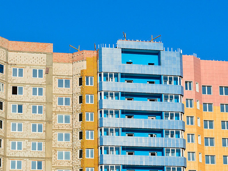 Aislamiento térmico de un edificio de nueva construcción con